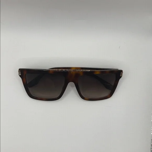 Marc Jacobs Tortoise Sunglasses with Yellow Case and lens cloth display picture 1